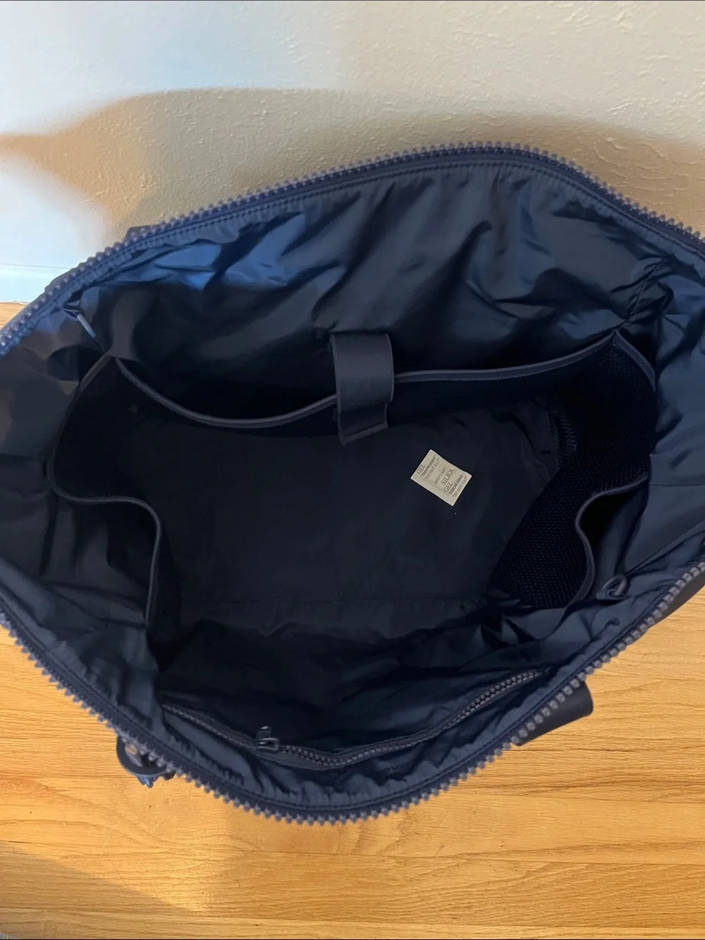 DAGNE DOVER LANDON NEOPRENE CARRYALL BAG NAVY
